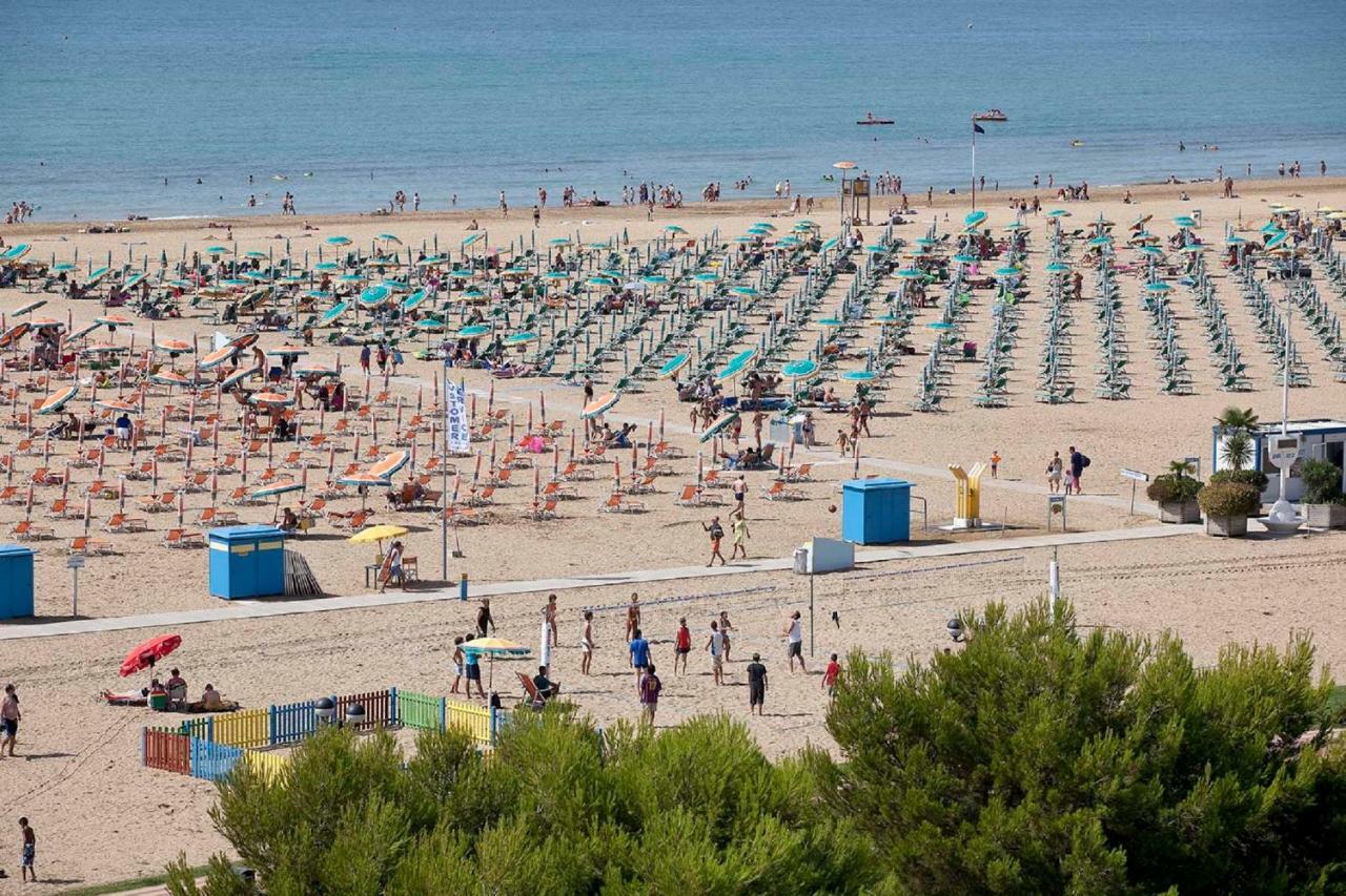 Isola Clara - Appartamenti Bibione Esterno foto