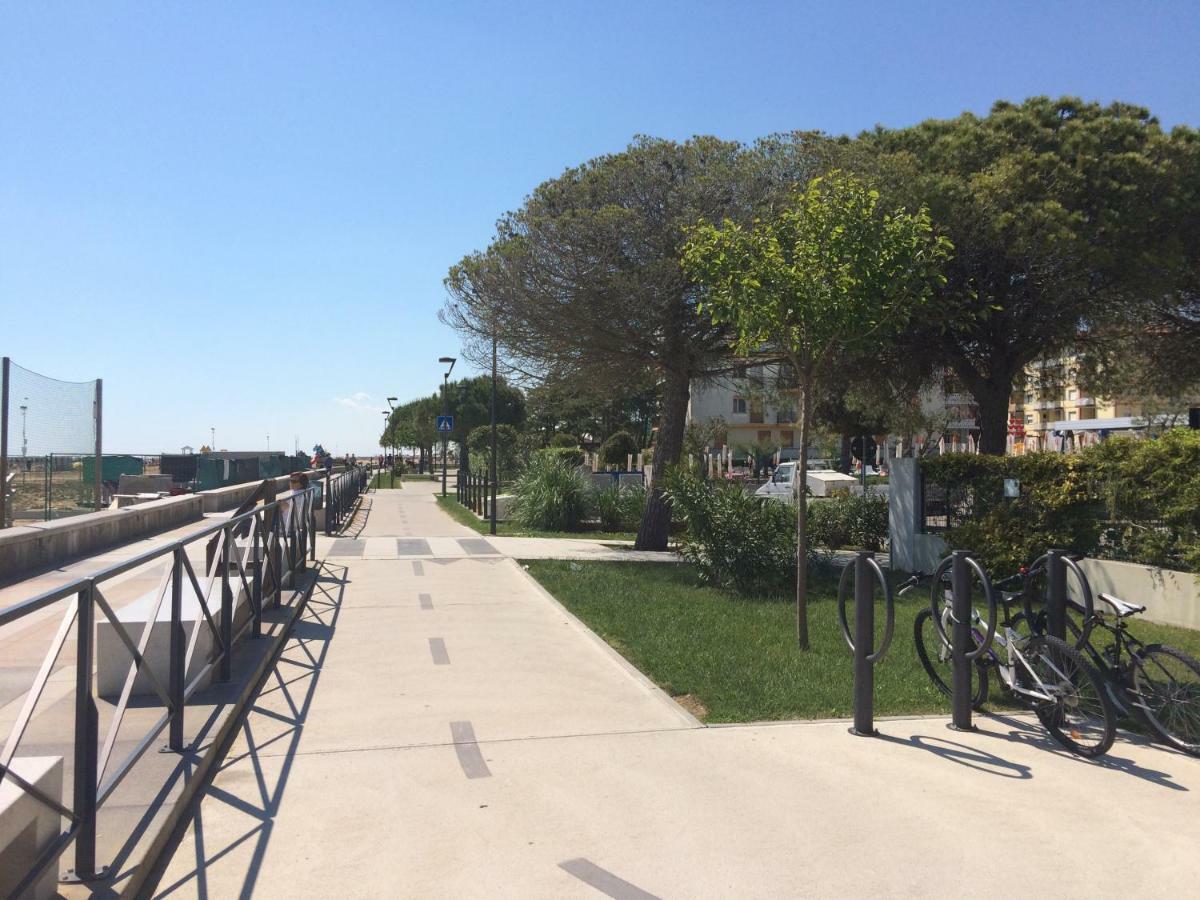 Isola Clara - Appartamenti Bibione Esterno foto