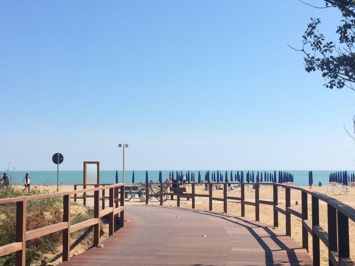 Isola Clara - Appartamenti Bibione Esterno foto
